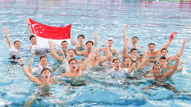 穆勒：想和迈阿密国际会师美职联决赛，我会再次击败梅西（穆勒：盼与迈阿密国际相逢美职联决赛，有信心再度击败梅西）