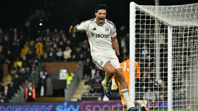 记者：新国足将在来年1月集训，多数30岁以上球员或淡出（新国足明年1月集训启动，30岁以上球员或将逐步淡出）