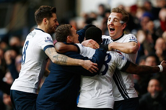 土鸡PK桑巴！国际排联认证这是本届VNL至今最激烈的强强对话！（土鸡大战桑巴：国际排联认定为本届VNL迄今最火爆的强强对决）