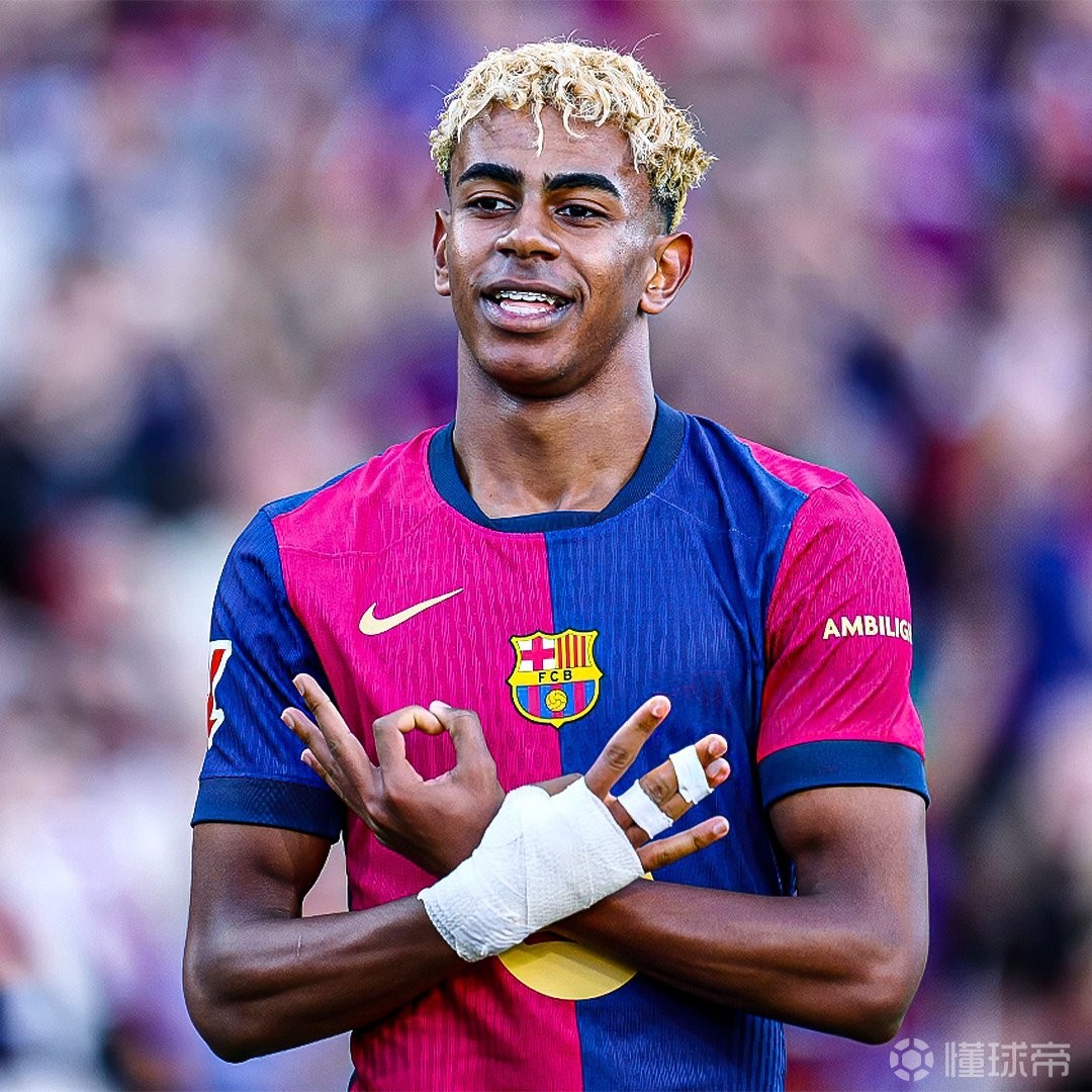 意甲三分制时代，斯帕莱蒂是第二位率队参加过三大德比的主帅（自意甲实行三分制以来，斯帕莱蒂成为第二位带队出战三大德比的主教练）