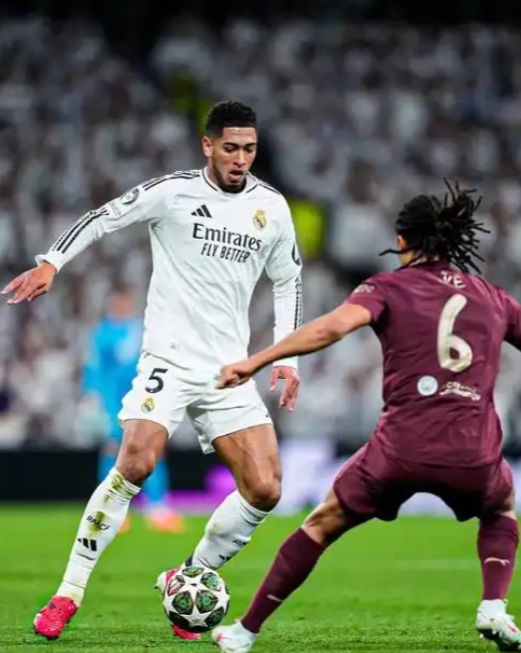 意甲球员在第12轮比赛中涂上红色面彩，向针对女性的暴力说不（意甲第12轮：球员以红色面彩呼吁制止针对女性的暴力）