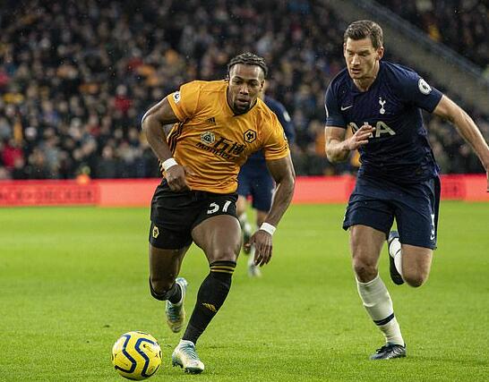 打破沉默！尼斯主席、英力士体育总裁公开谴责尼斯极端球迷（尼斯主席携英力士体育总裁公开发声，严厉斥责极端球迷）