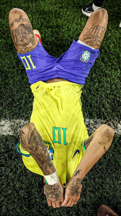 西甲联盟与皇家马德里的对峙：法律判决引发的足球风暴（法律裁决点燃足坛风暴：西甲联盟对垒皇马）