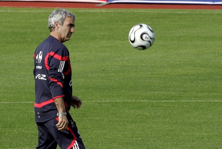 大卫·路易斯：孔蒂曾想带我去那不勒斯，差点和萨里学会抽烟（大卫·路易斯：孔蒂曾欲带我赴那不勒斯，我差点跟萨里学抽烟）