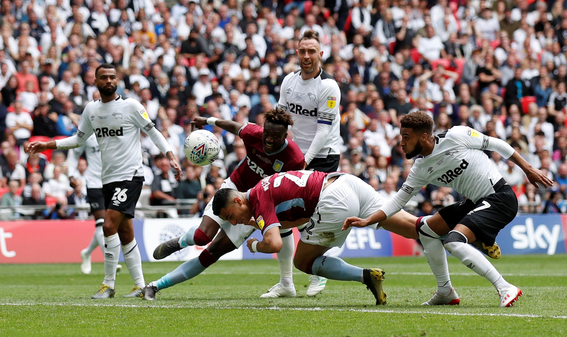 官方：阿根廷国家队补招维拉中场布恩迪亚（阿根廷队官方：增补征召维拉中场布恩迪亚）