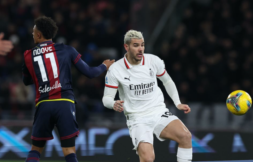 媒体人：成都蓉城一年三换董事长，新一任在走流程了（媒体人称成都蓉城一年内第三次更换董事长，新任正履行手续）